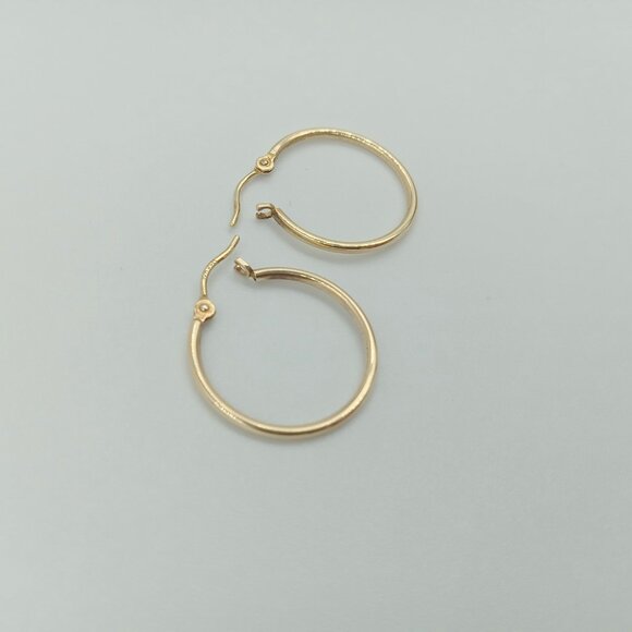 10K YG Huggies - Picture 5 of 11